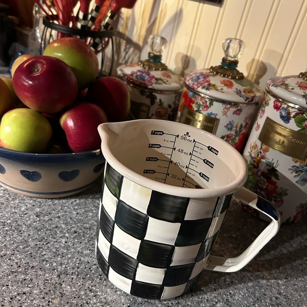 Mackenzie Childs Courtly Check Enamel 7 Cup Measuring Cup